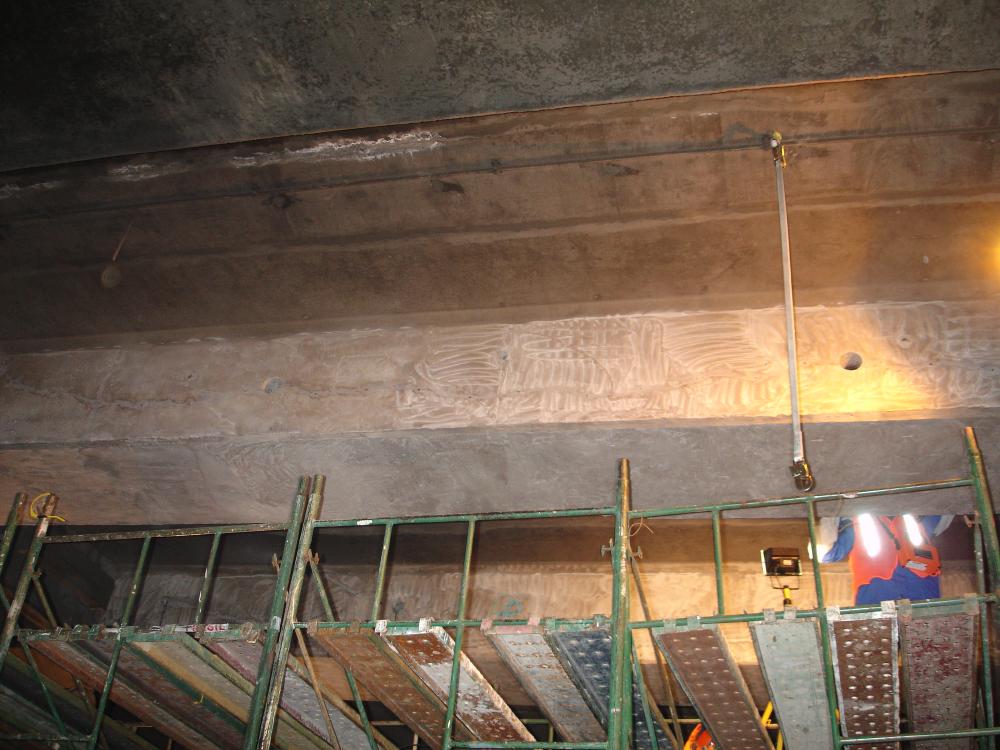 Solucion de refuerzo estructural de viga pretensada con fibra de carbono Sika Wrap